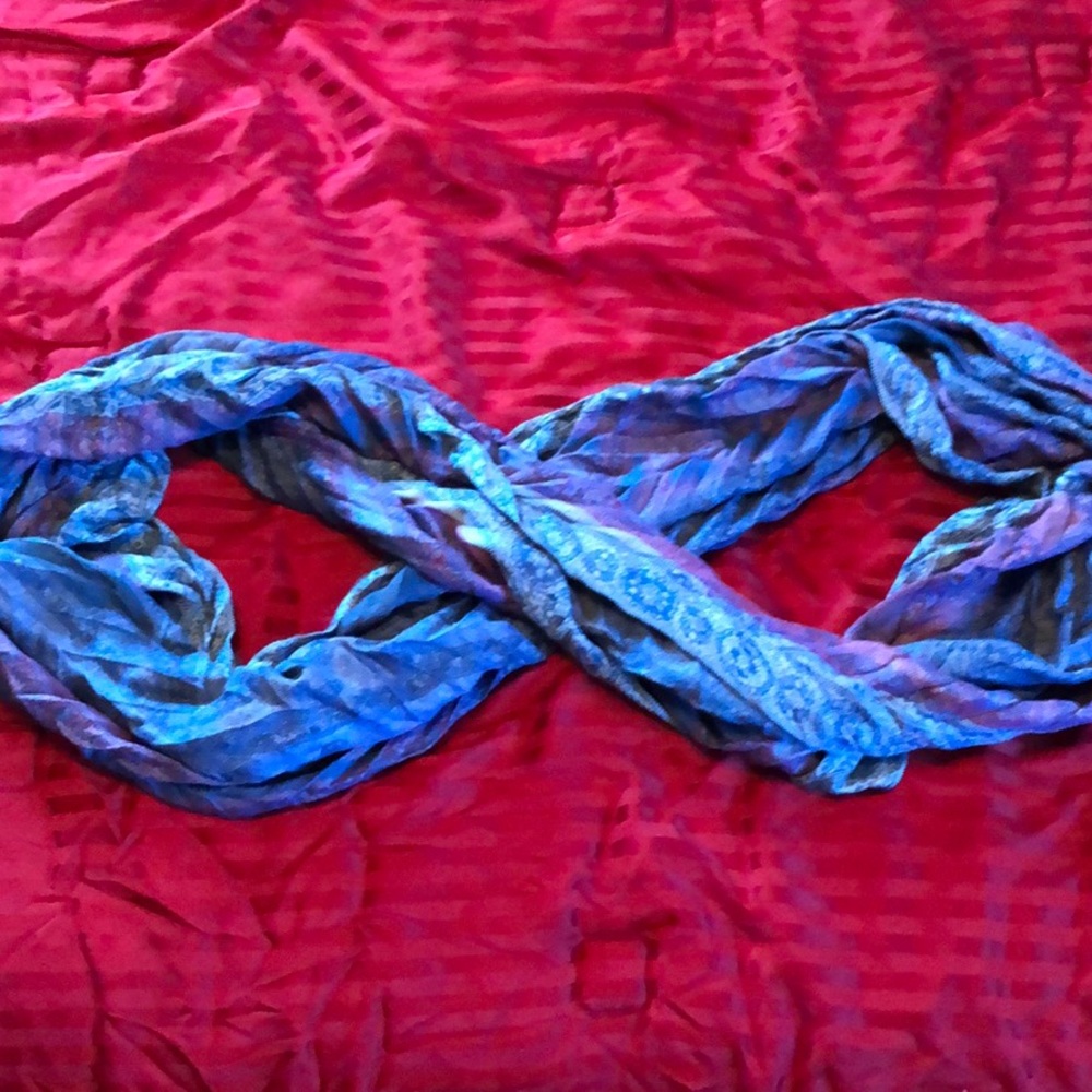 Infinity scarf💜